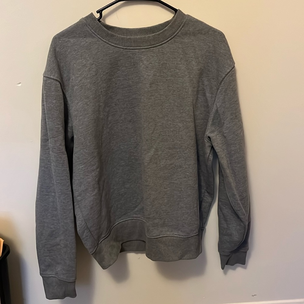 Gray crew neck old navy sweater